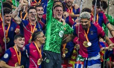 九游竞技-慕尼黑红牛队在洲际杯赛中取得胜利