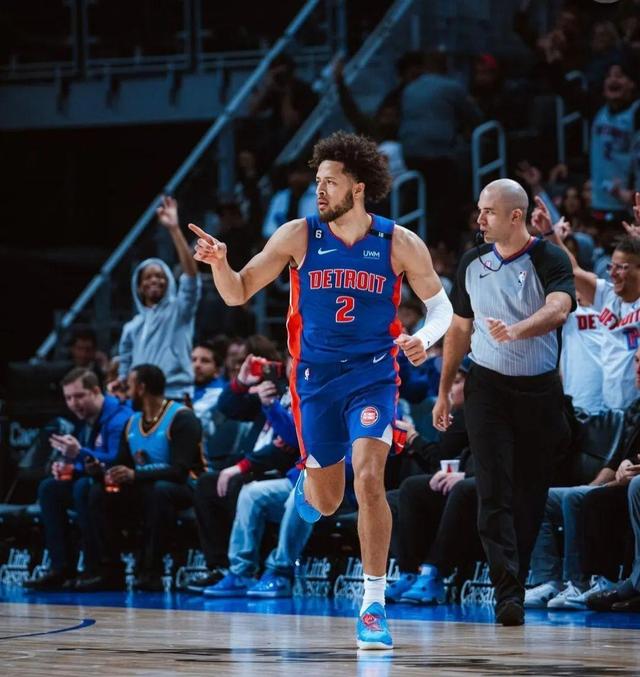 关于四川队主场失利，士气低迷难以重振的信息