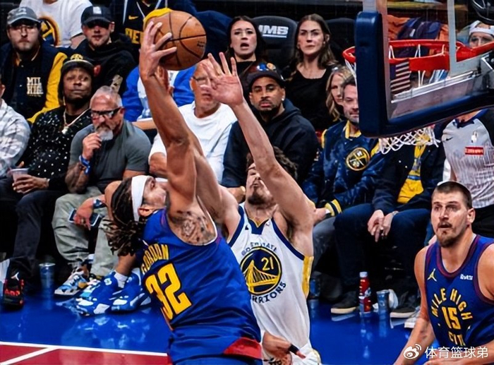 赛季冠军之争加剧,球队实力对决,谁能胜出?的简单介绍 赛季冠军之争加剧,球队实力对决,谁能胜出?的简单介绍