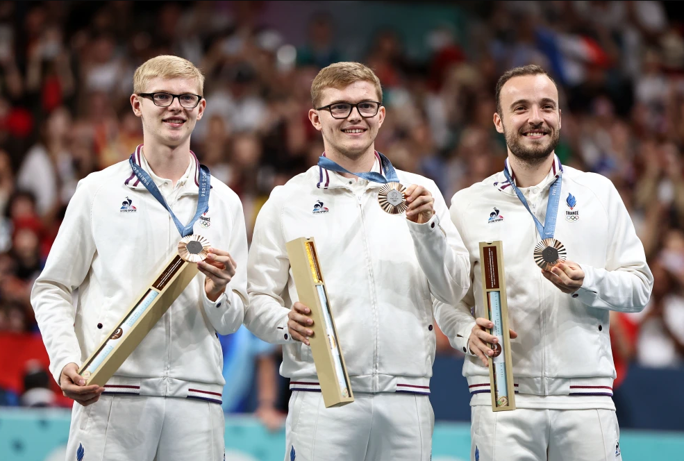 法国代表团勇夺金牌,称霸领域 法国代表团勇夺金牌,称霸领域